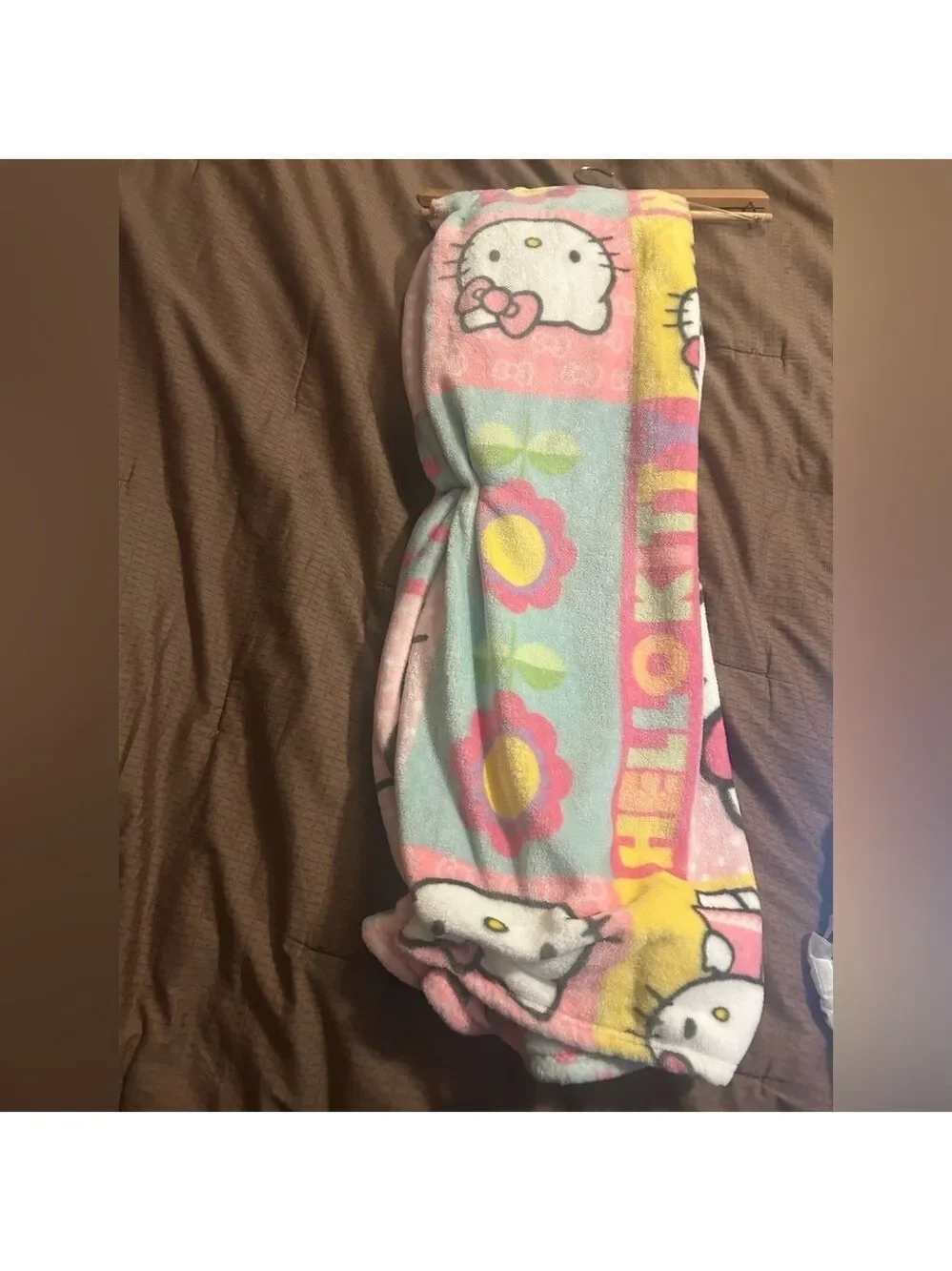 Hello Kitty Throw blanket